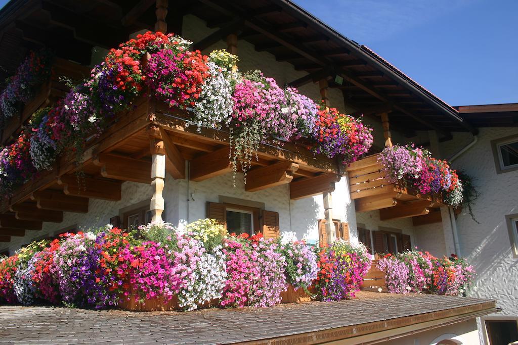 Hotel Mooserhof Sexten Exteriör bild